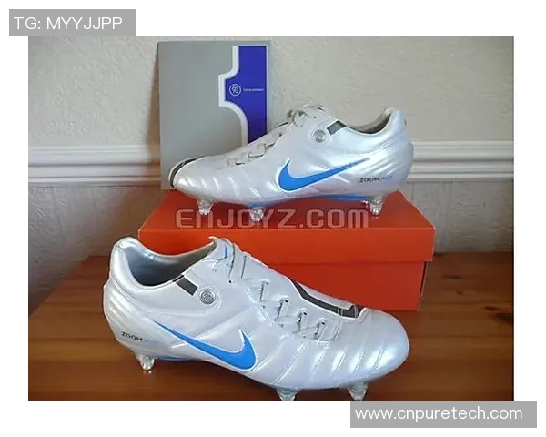 以足球耐克鞋为标志的最帅球星风采展示及其背后故事揭秘